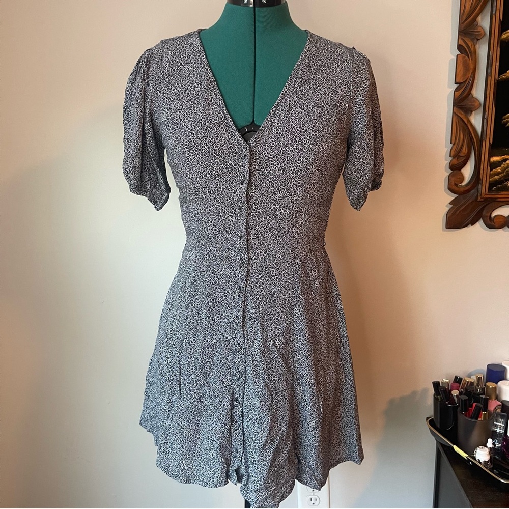 Abercrombie and Fitch ditsy tiny floral button front mini summer dress XS